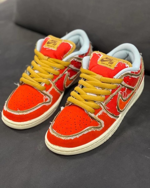 This Nike SB Dunk Low City of Style is a Landscape Painting